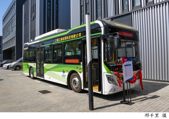 到2025年力爭發(fā)展燃料電池汽車超過10000輛，《上海交通領(lǐng)域氫能推廣應(yīng)用方案》發(fā)布