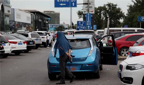 一年新車對折賣 新能源二手車何去何從？